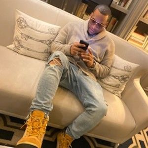 Meet your Posher, Posh